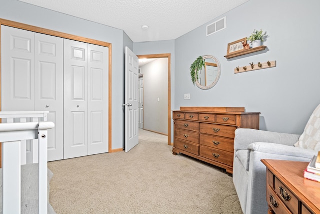 3537 Cherry Ln Unit C, Woodbury, MN 55129 - living area with light colored carpet and a textured ceiling