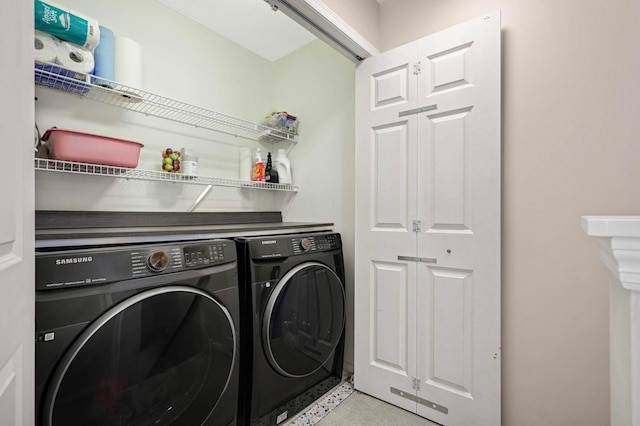 11275 Preswick Blvd, Eden Prairie, MN 55344 - laundry area with independent washer and dryer