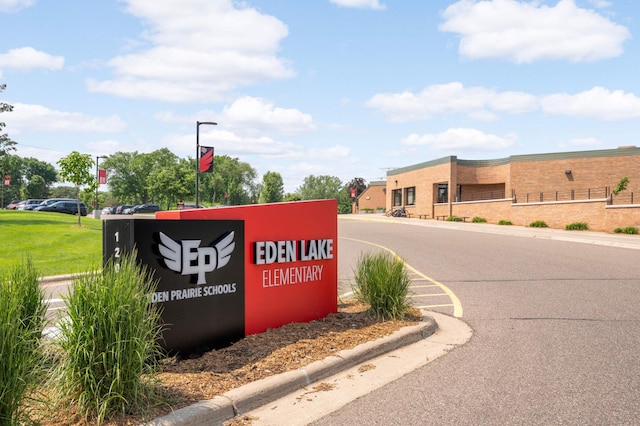 11275 Preswick Blvd, Eden Prairie, MN 55344 - view of community sign
