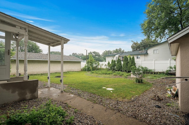 414 Western Ln, Anoka, MN 55303 - view of yard