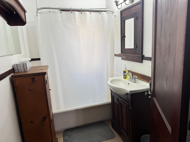 1315 Clark St W, Albert Lea, MN 56007 - bathroom featuring vanity and shower / bathtub combination with curtain