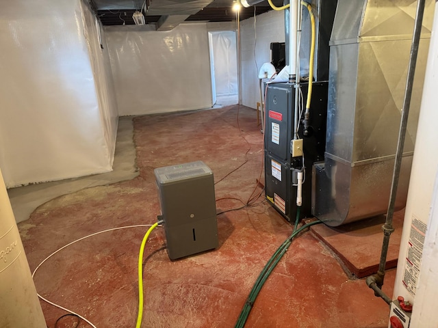 1315 Clark St W, Albert Lea, MN 56007 - utility room with heating unit
