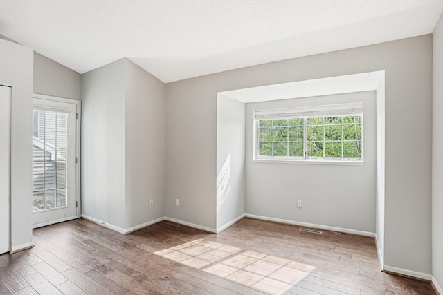 2040 Shenandoah Ct Unit B, Plymouth, MN 55447 - unfurnished room with wood finished floors