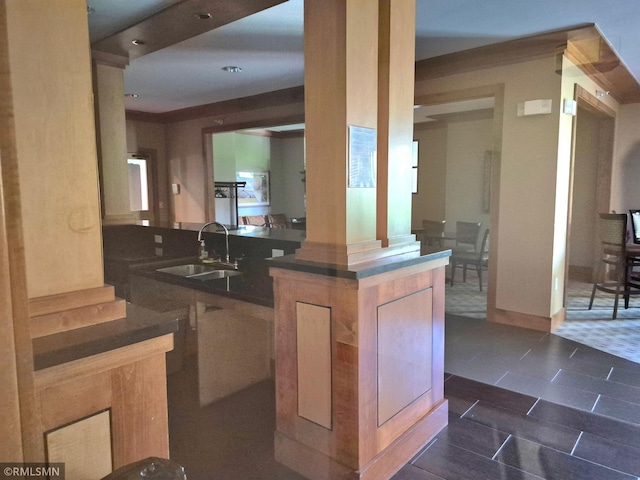 13560 Technology Dr Unit 1102, Eden Prairie, MN 55344 - bar featuring a sink
