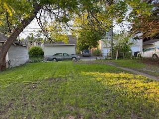 905 Fuller Ave, Saint Paul, MN 55104 - view of grassy yard