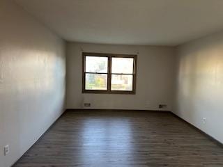 905 Fuller Ave, Saint Paul, MN 55104 - unfurnished room featuring wood finished floors