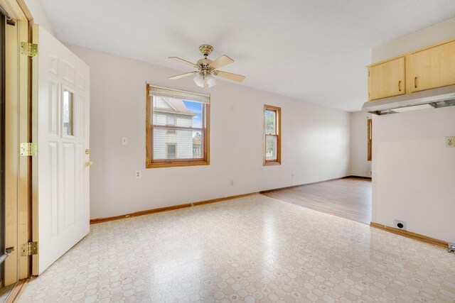 905 Fuller Ave, Saint Paul, MN 55104 - photo 13