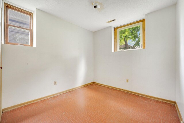 905 Fuller Ave, Saint Paul, MN 55104 - photo 15