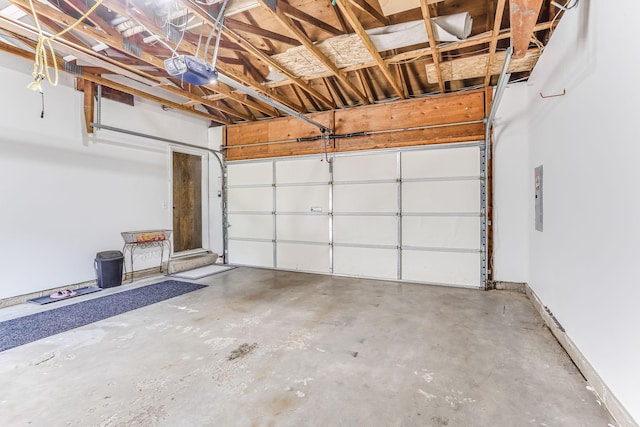 8563 72nd St S, Cottage Grove, MN 55016 - garage featuring a garage door opener