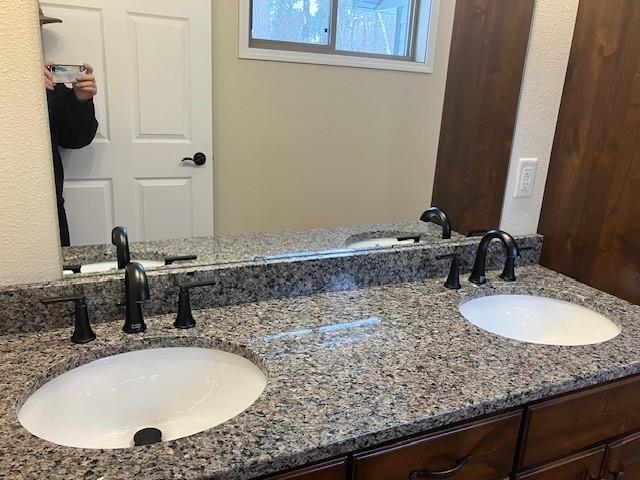 7865 Ski Chalet Dr, Breezy Point, MN 56472 - bathroom with double vanity