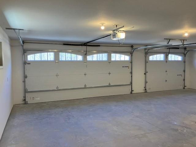 7865 Ski Chalet Dr, Breezy Point, MN 56472 - garage with a garage door opener