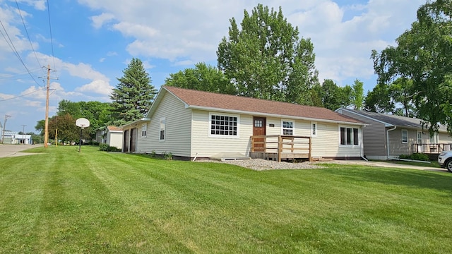 111 10th Ave SE, Elbow Lake, MN 56531 - ranch-style house featuring a front yard