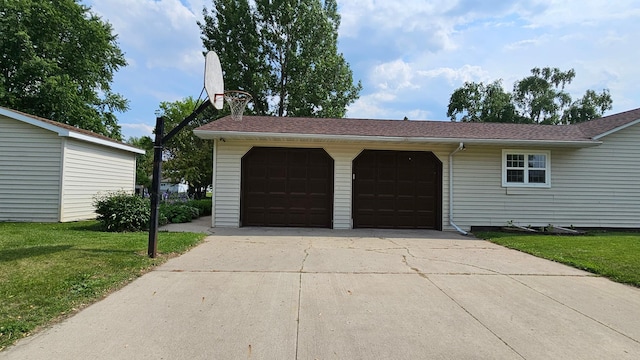111 10th Ave SE, Elbow Lake, MN 56531 - garage with driveway