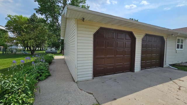 111 10th Ave SE, Elbow Lake, MN 56531 - view of garage