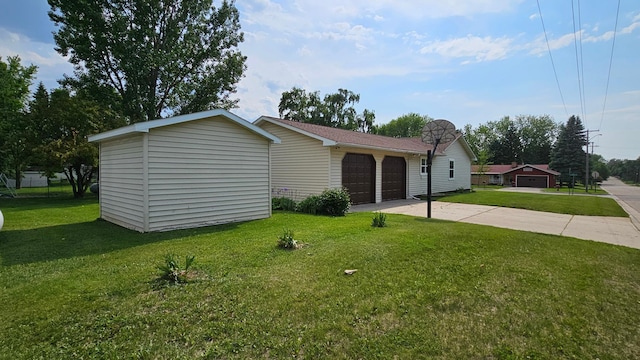 111 10th Ave SE, Elbow Lake, MN 56531 - view of front of home with a garage and a front yard