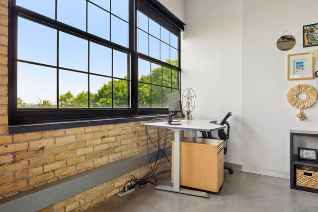 730 Stinson Blvd Unit 425, Minneapolis, MN 55413 - interior space featuring concrete floors and baseboards