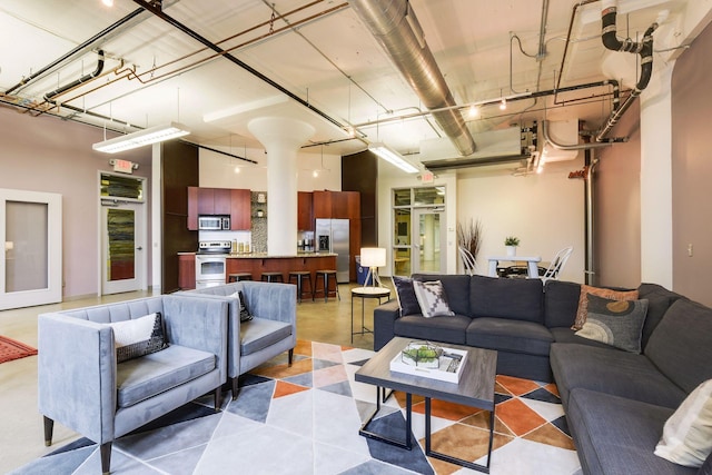 730 Stinson Blvd Unit 425, Minneapolis, MN 55413 - view of living area