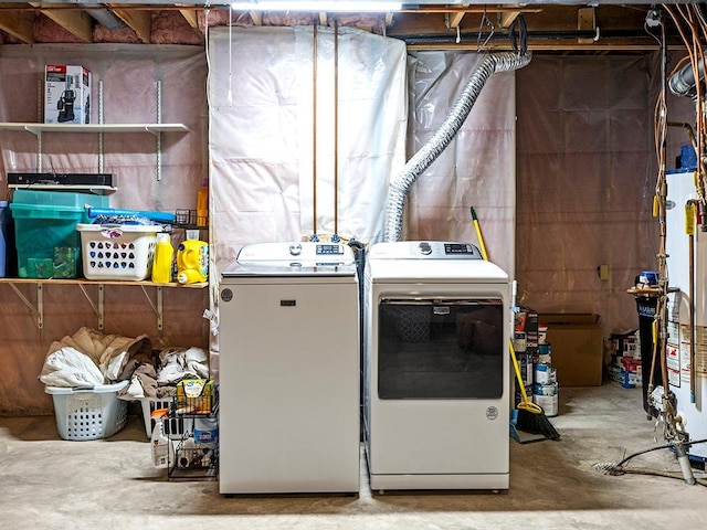 201 3rd St NW, Saint Michael, MN 55376 - laundry area with independent washer and dryer