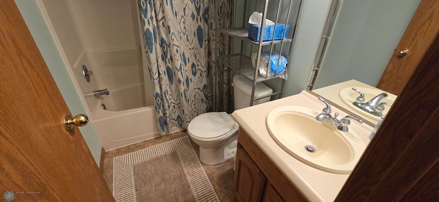 4708 21st St N, Moorhead, MN 56560 - bathroom featuring vanity, toilet, and shower / bath combo