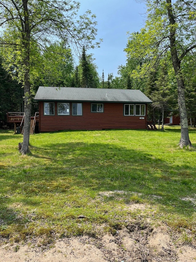 1760 Grindstone Is, International Falls, MN 56649 - view of front facade with a front lawn