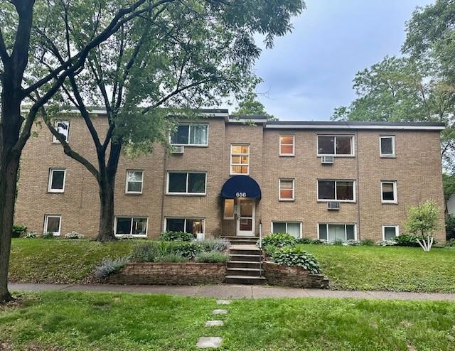 656 Ashland Ave Unit 11, Saint Paul, MN 55104 - view of property