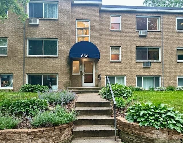 656 Ashland Ave Unit 11, Saint Paul, MN 55104 - view of front of house featuring brick siding