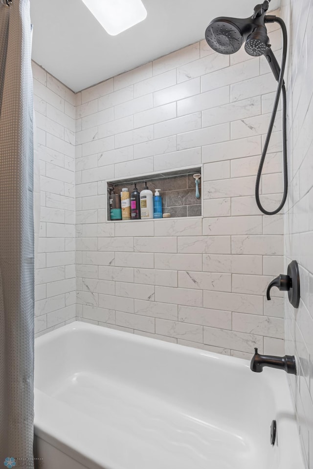 1514 2nd St N, Fargo, ND 58102 - full bathroom featuring shower / bath combo