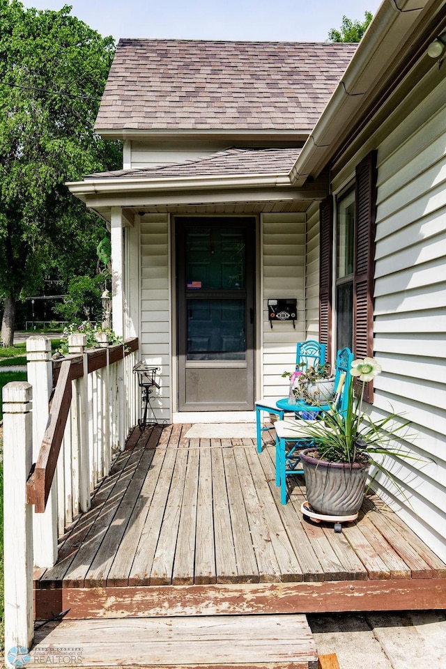 425 12th Ave S, Fargo, ND 58103 - view of porch