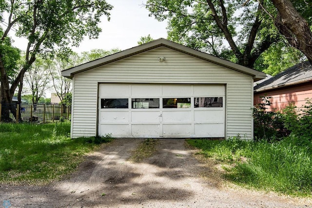 425 12th Ave S, Fargo, ND 58103 - view of detached garage