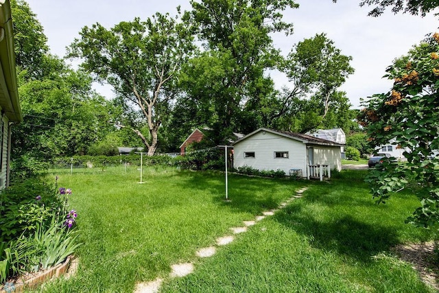 425 12th Ave S, Fargo, ND 58103 - view of green lawn