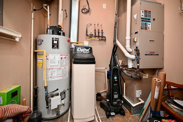 705 14th St, Wabasha, MN 55981 - utilities featuring water heater