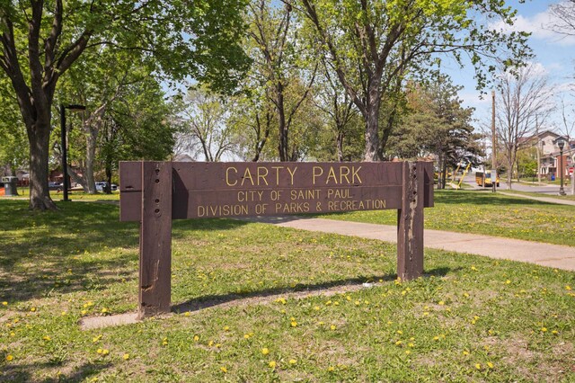681 Dayton Ave, Saint Paul, MN 55104 - community sign with a yard
