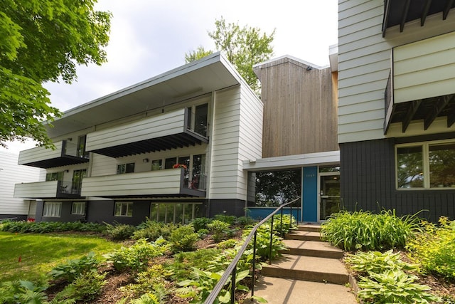 1269 Cleveland Ave N Unit 2B, Saint Paul, MN 55108 - view of building exterior