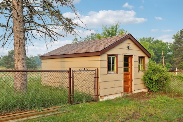 5963 Viking Blvd, Wyoming, MN 55092 - view of outbuilding featuring a gate