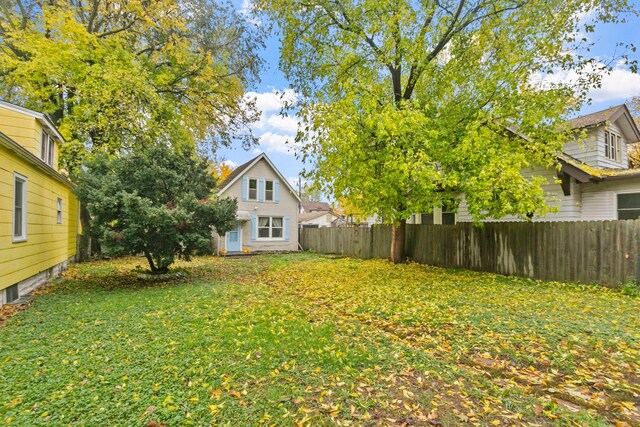 892 Lawson Ave E, Saint Paul, MN 55106 - photo 2
