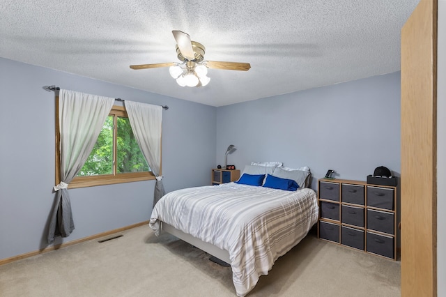 861 Lake Susan Dr, Chanhassen, MN 55317 - carpeted bedroom featuring ceiling fan and a textured ceiling
