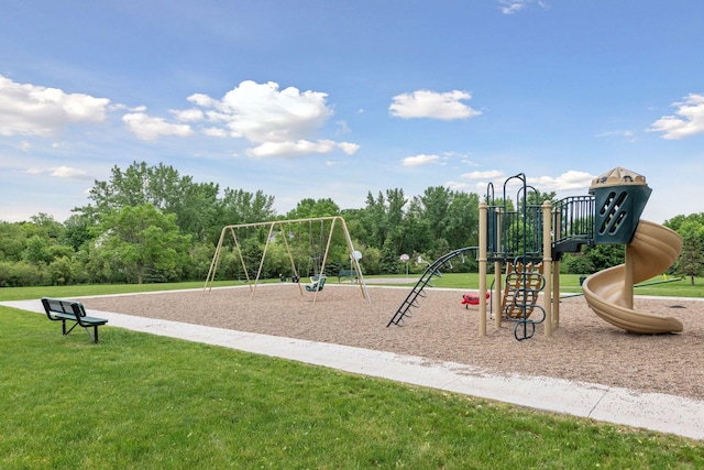 2906 Butternut Dr, Chaska, MN 55318 - community jungle gym with a lawn