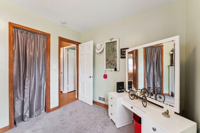 5718 13th Ave S, Minneapolis, MN 55417 - office area featuring light carpet and baseboards