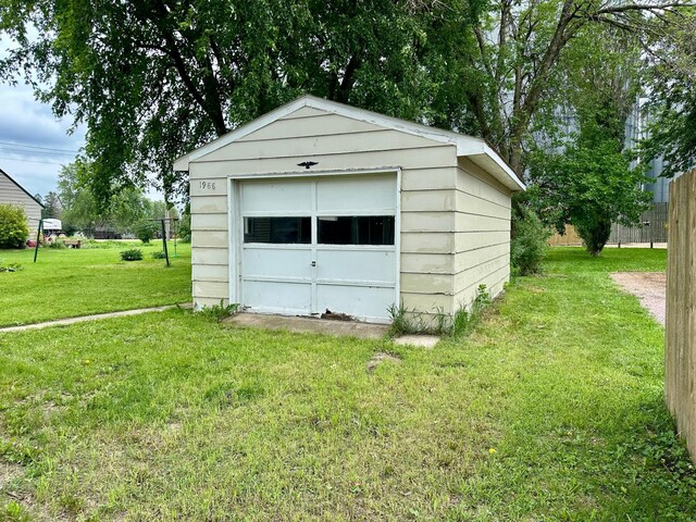 114 Thompson Ave, Rushmore, MN 56168 - view of detached garage