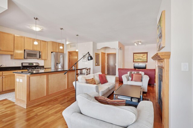 317 Groveland Ave Unit 300, Minneapolis, MN 55403 - photo 8