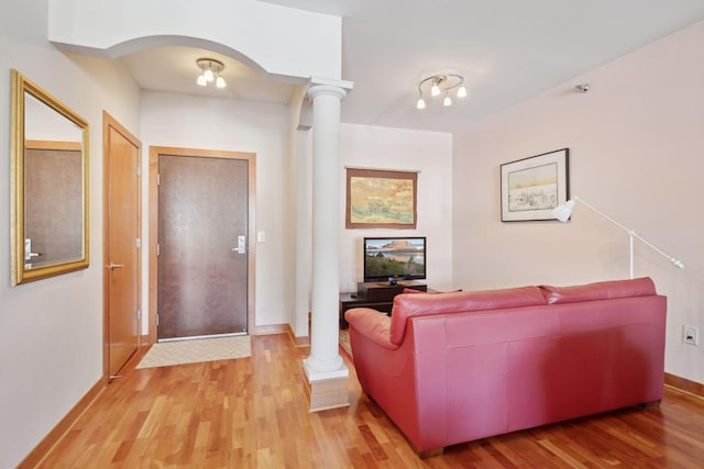 317 Groveland Ave Unit 300, Minneapolis, MN 55403 - photo 12