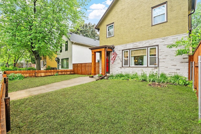 1714 5th St NE, Minneapolis, MN 55413 - view of front facade with stone siding and stucco siding