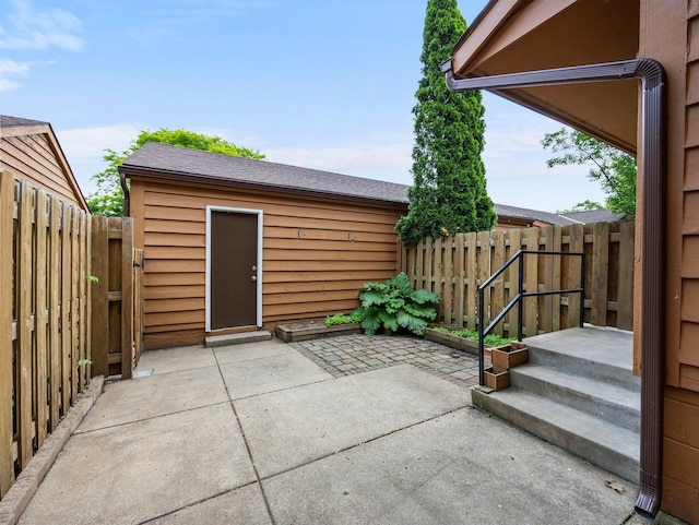 1626 Raindrop Dr, Eagan, MN 55121 - view of patio / terrace