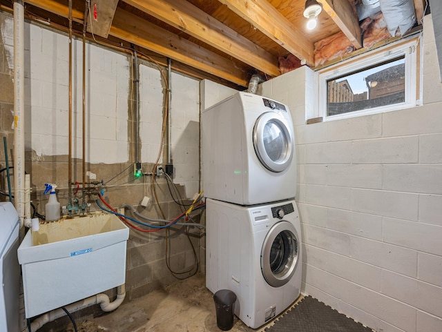 1626 Raindrop Dr, Eagan, MN 55121 - washroom featuring stacked washer and clothes dryer
