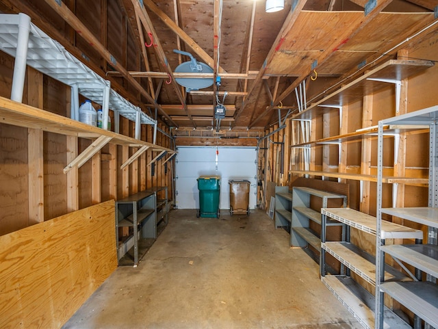 1626 Raindrop Dr, Eagan, MN 55121 - view of garage