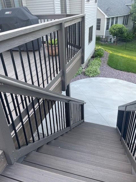 20886 Jenkins Way, Lakeville, MN 55044 - wooden terrace with a patio