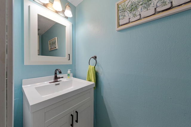 432 Garden Rd, Albert Lea, MN 56007 - bathroom with vanity