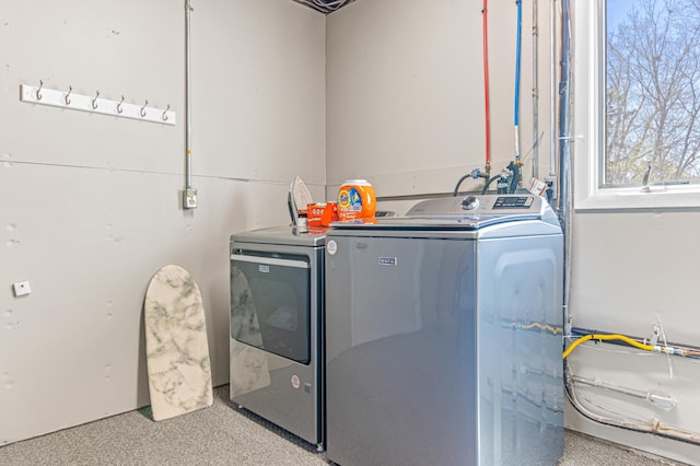 7136 145th St W, Apple Valley, MN 55124 - laundry room featuring separate washer and dryer