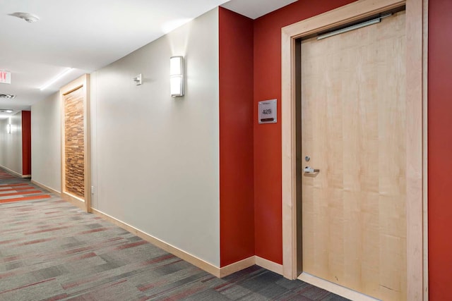 215 10th Ave S Unit 425, Minneapolis, MN 55415 - hallway featuring carpet floors