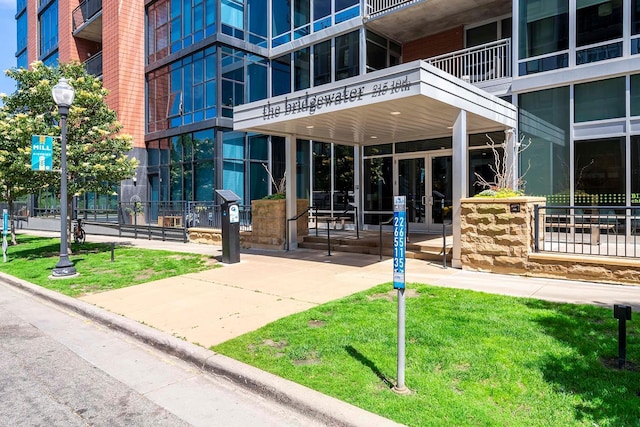 215 10th Ave S Unit 425, Minneapolis, MN 55415 - entrance to property